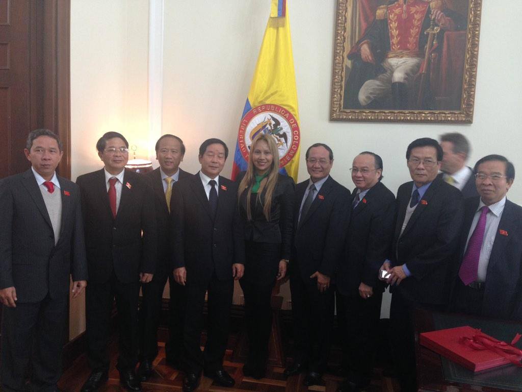 Embajador de Vietnam visita el Congreso