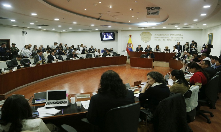 Sociedad sugiere ajustes a proyecto de curules especiales de paz