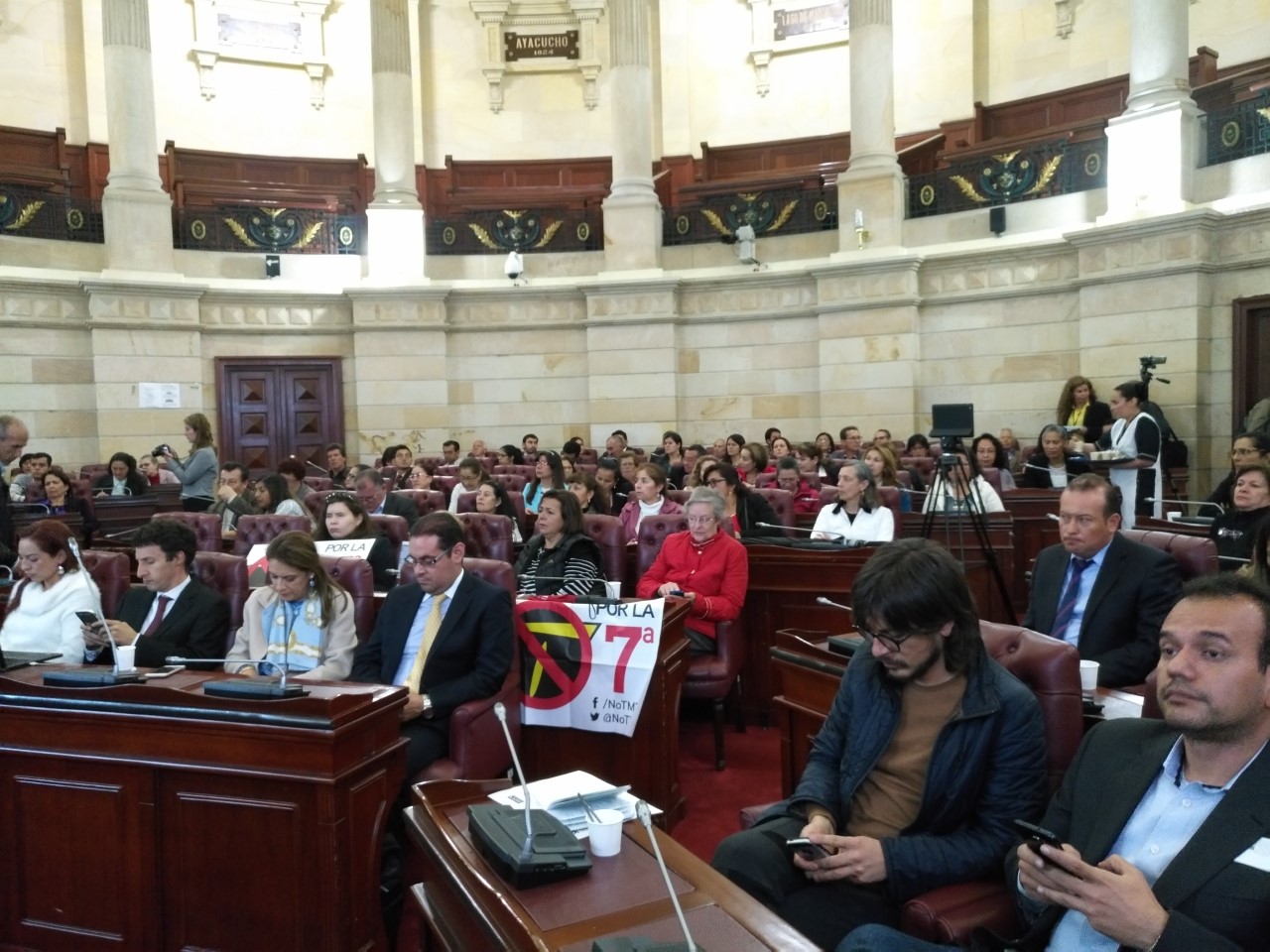 Transmilenio por la Séptima ¿a las malas?