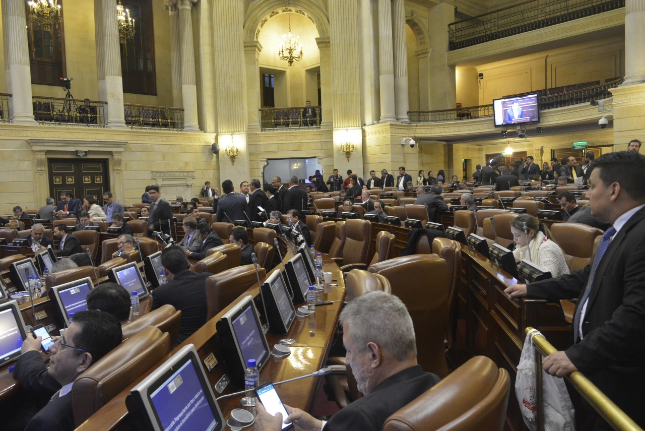 Capitalización de Satena y Cali como Distrito Especial,  a sanción presidencial  