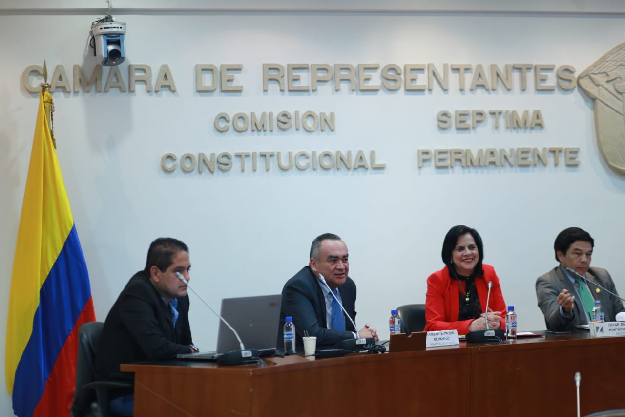 Cuidado integral de pacientes pasa a su segundo debate en el Congreso