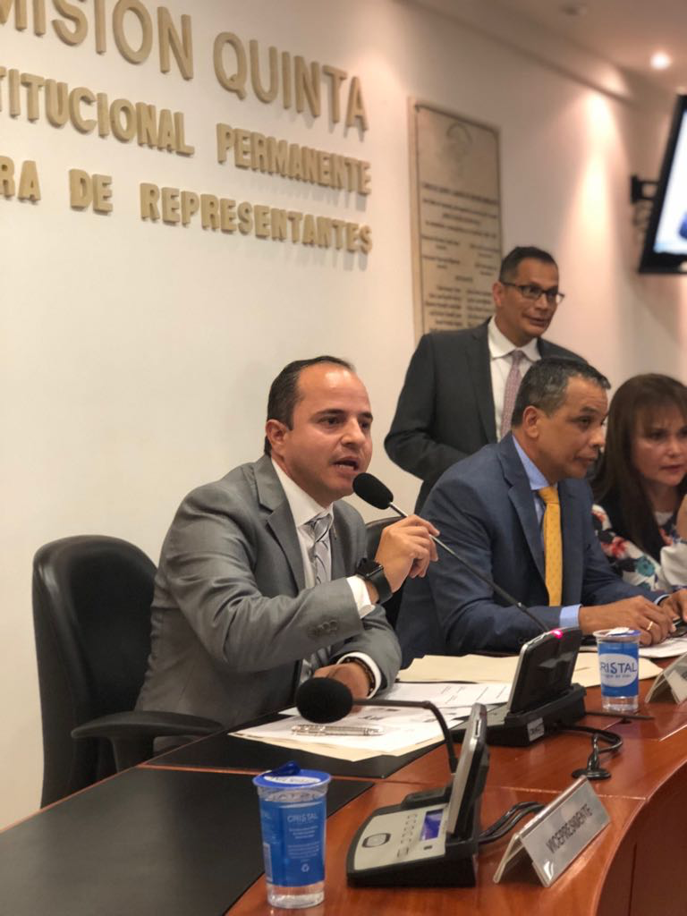 Juan Espinal, nuevo vicepresidente de la Comisión V Constitucional de la Cámara de Representantes.