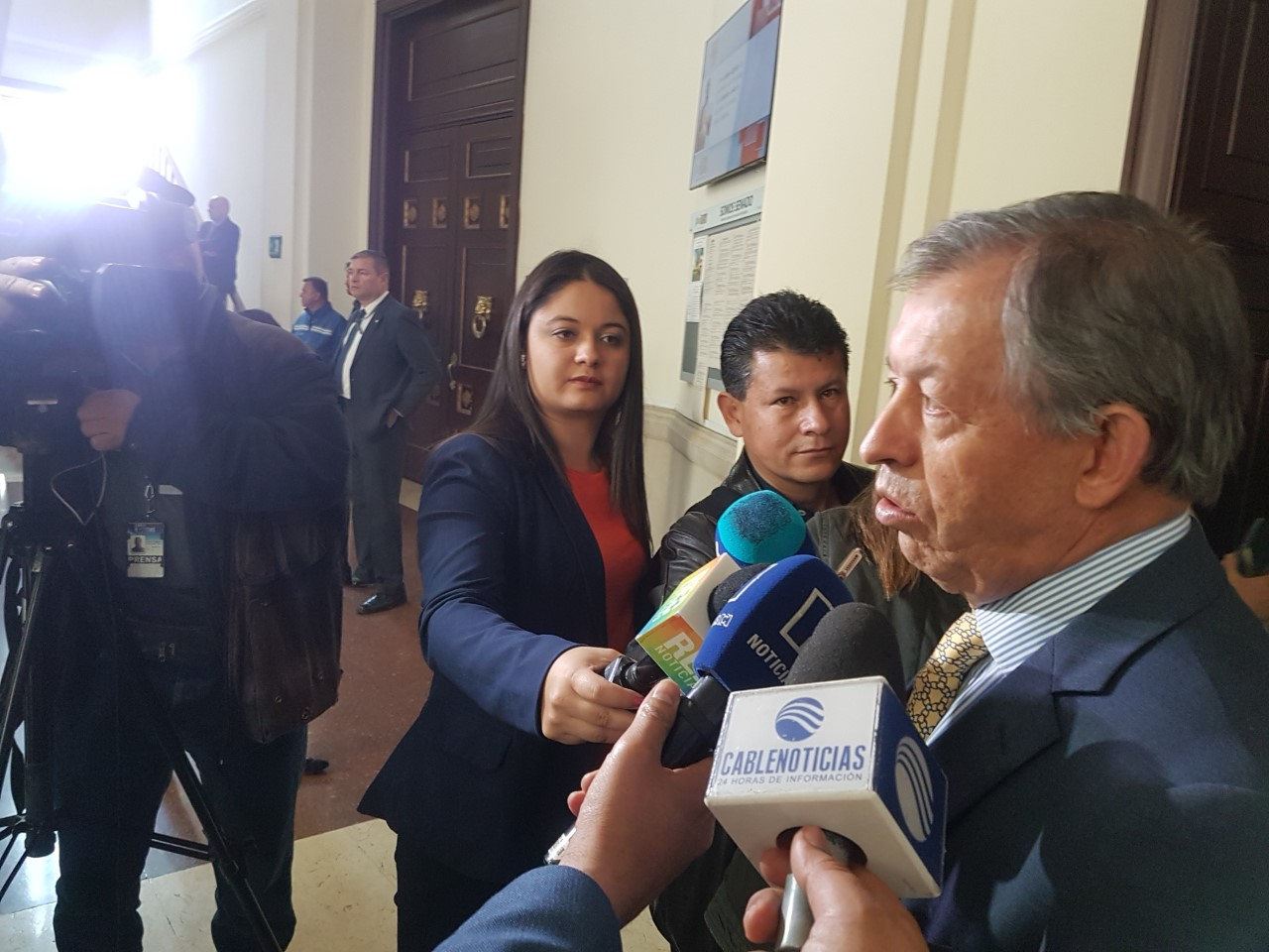 Rechazo enfáticamente amenazas de muerte contra periodistas