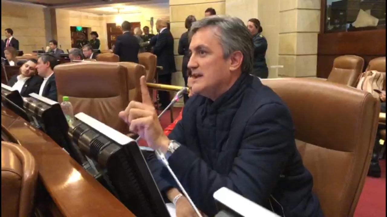 Garcés rechazó proyecto de ley aprobado en Cámara que incluye a los animales accidentados en el SOAT para ser cubiertos con el sistema de salud