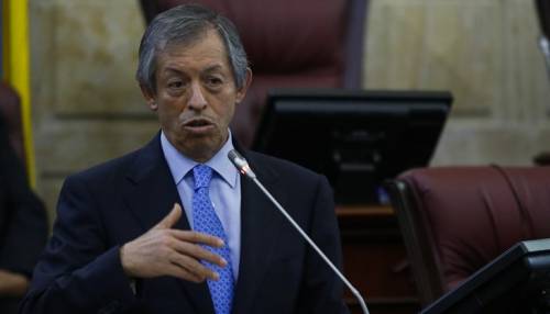 “El senador Efraín Cepeda es el símbolo de las malas prácticas, y descomposición de la política”
