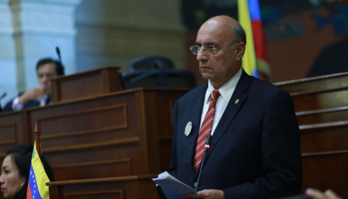 Diputado venezolano pide en plenaria de Cámara apoyo mundial para frenar la crisis de su país