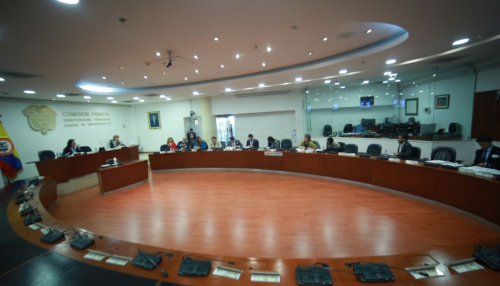 “Reparación de víctimas es otra bomba de tiempo que tiene el país”, advierte Clara Rojas 