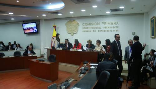 Avanzó en primer debate proyecto sobre nueva composición de comisiones del Congreso