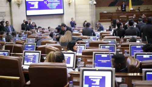 Gobierno modifica Decreto, por el cual convocó al Congreso a sesiones extras