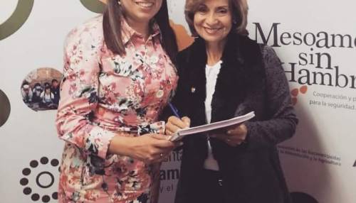 Betty Zorro acaba de firmar su ingreso al frente Parlamentario contra el hambre en América Latina y El Caribe, de la Organización de Naciones Unidas para la Alimentación y la Agricultura - FAO.