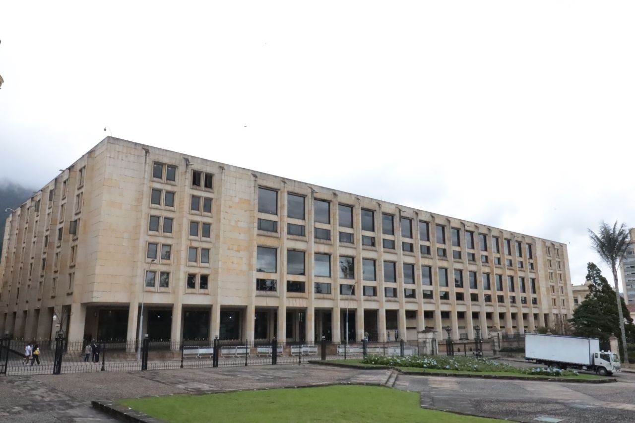 Convocatoria para aspirantes al cargo de Secretario (a) de la Comisión Segunda Constitucional permanente de la Cámara de Representantes para lo que resta del periodo 2022-2026